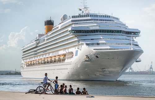 Cruise ship in Rio