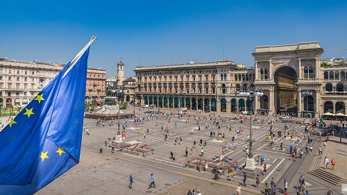 Piazza Duomo, Italy-14