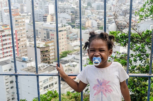 little girl in favela