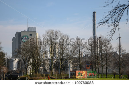 stock-photo-zoeterwoude-rijndijk-the-netherlands-march-heineken-brand-name-on-top-of-the-main-192760088