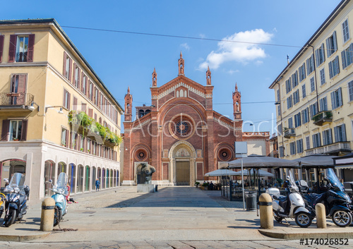 500_F_174026852_KIPe6IqWdEJov1id4qDMGEWARIsRzDeA